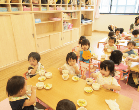 くりの木保育園の食育活動の様子